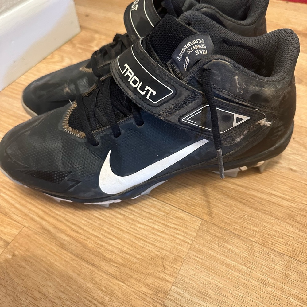 Nike men’s Mike Trout Baseball cleats size 9.5